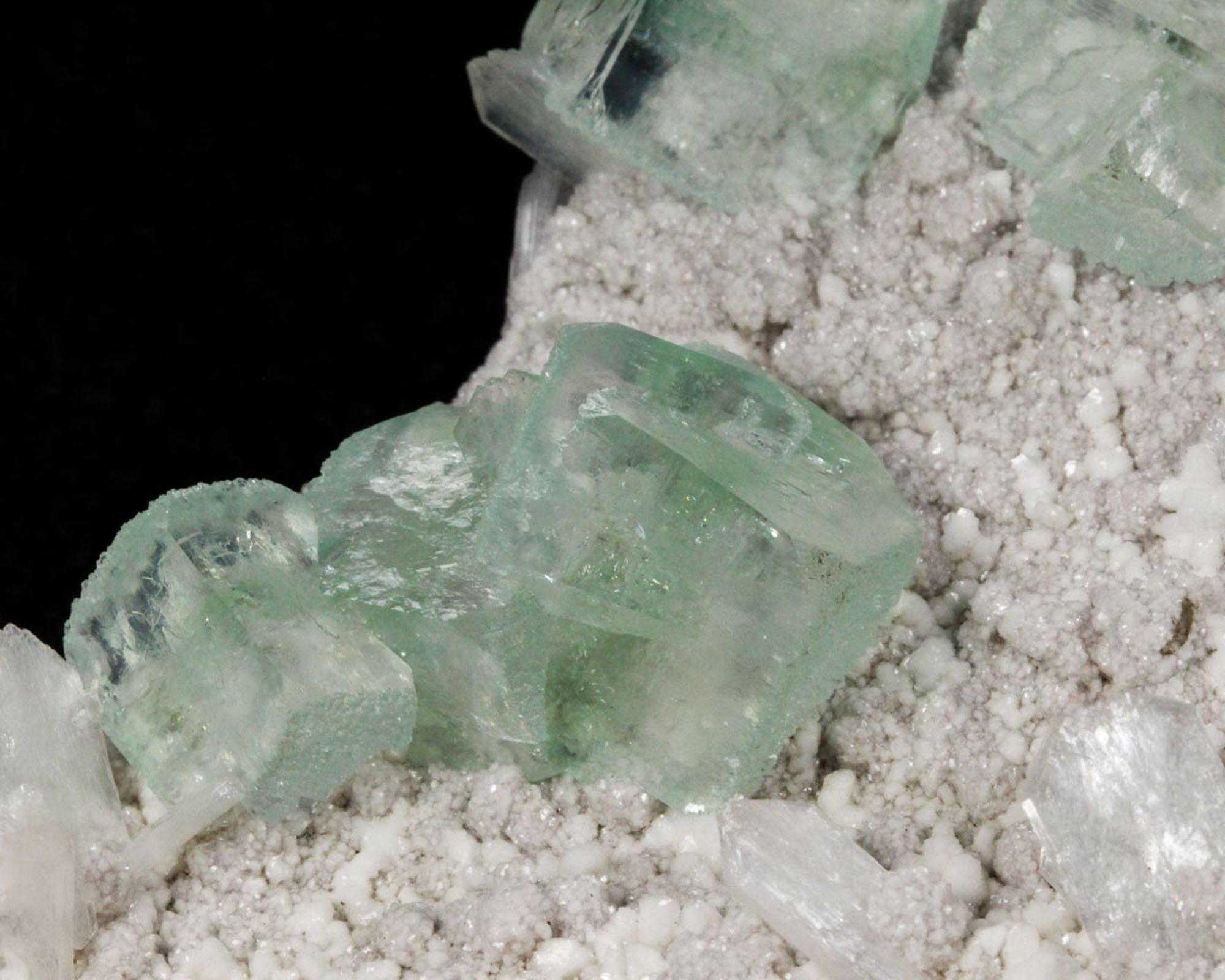 Apophyllite with Stilbite on Heulandite