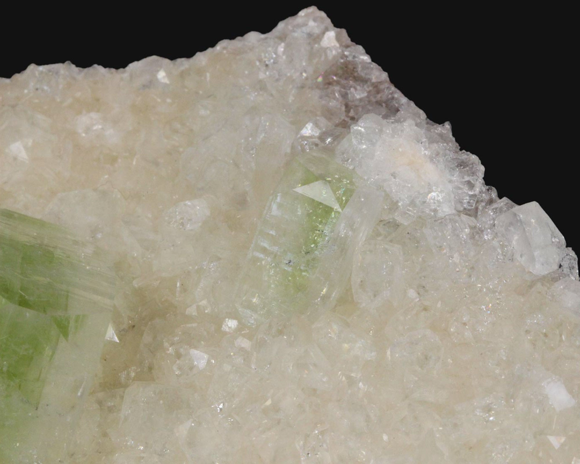 Apophyllite with Heulandite