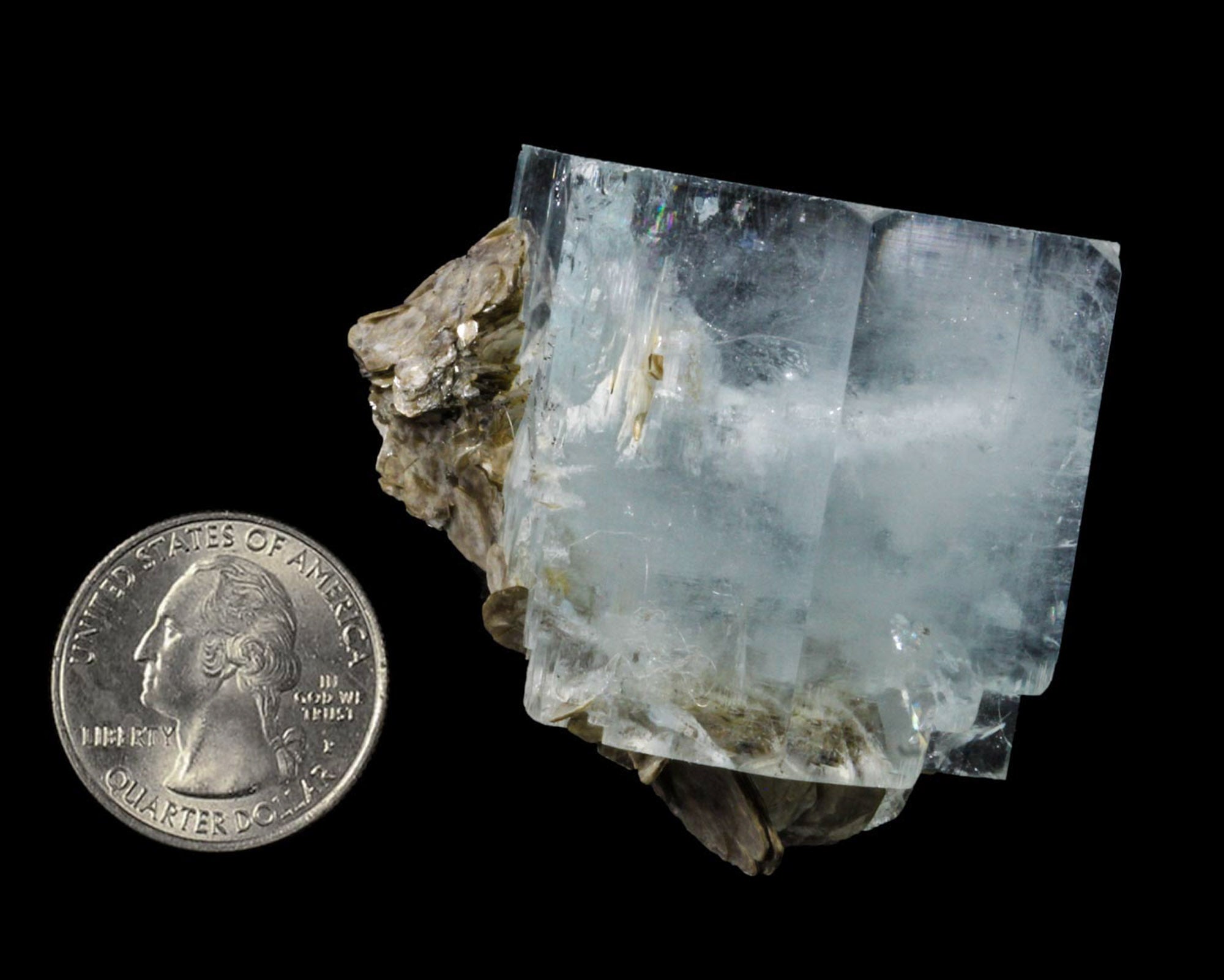 Aquamarine with Muscovite