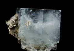 Aquamarine with Muscovite