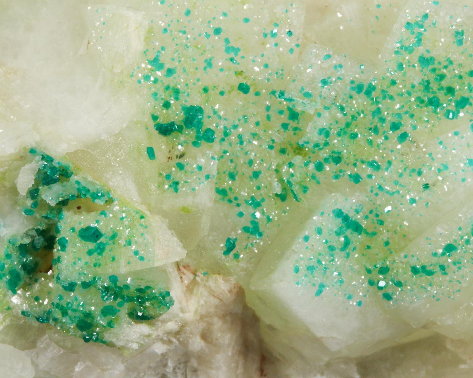 Dioptase on Calcite