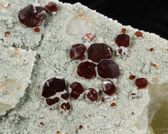 Garnet, Spessartine on Albite