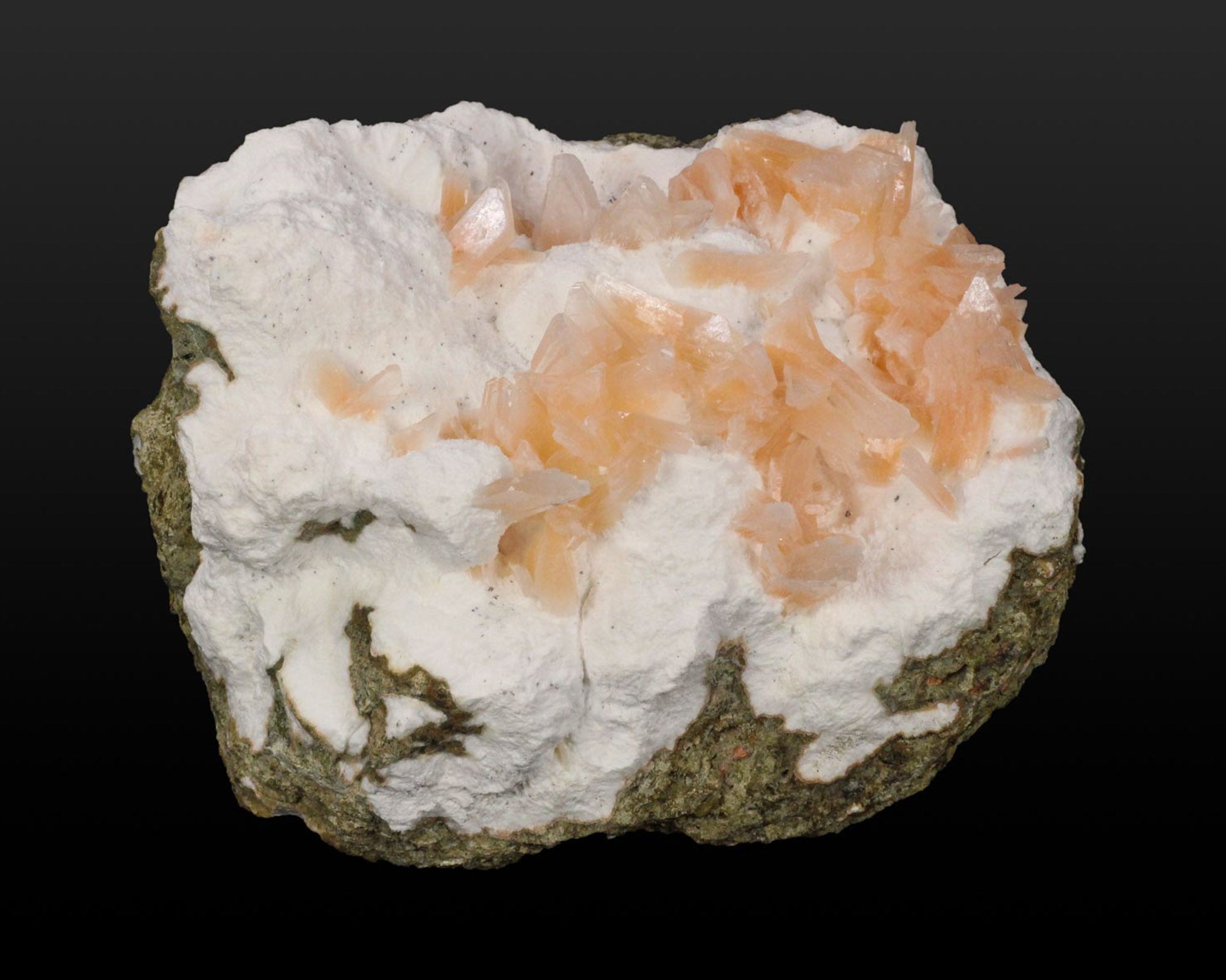 Heulandite on Mordenite