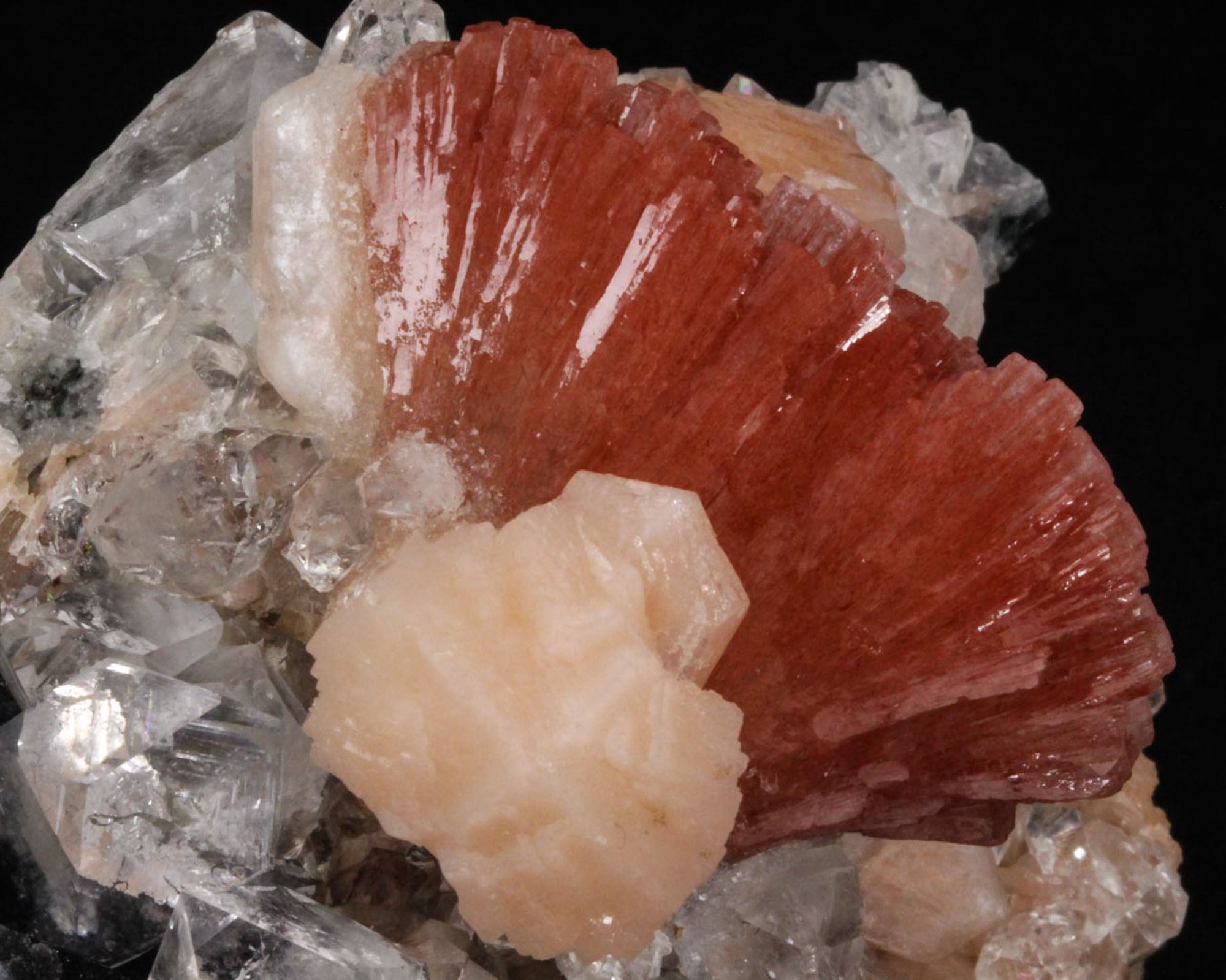 Heulandite with Stilbite, Apophyllite