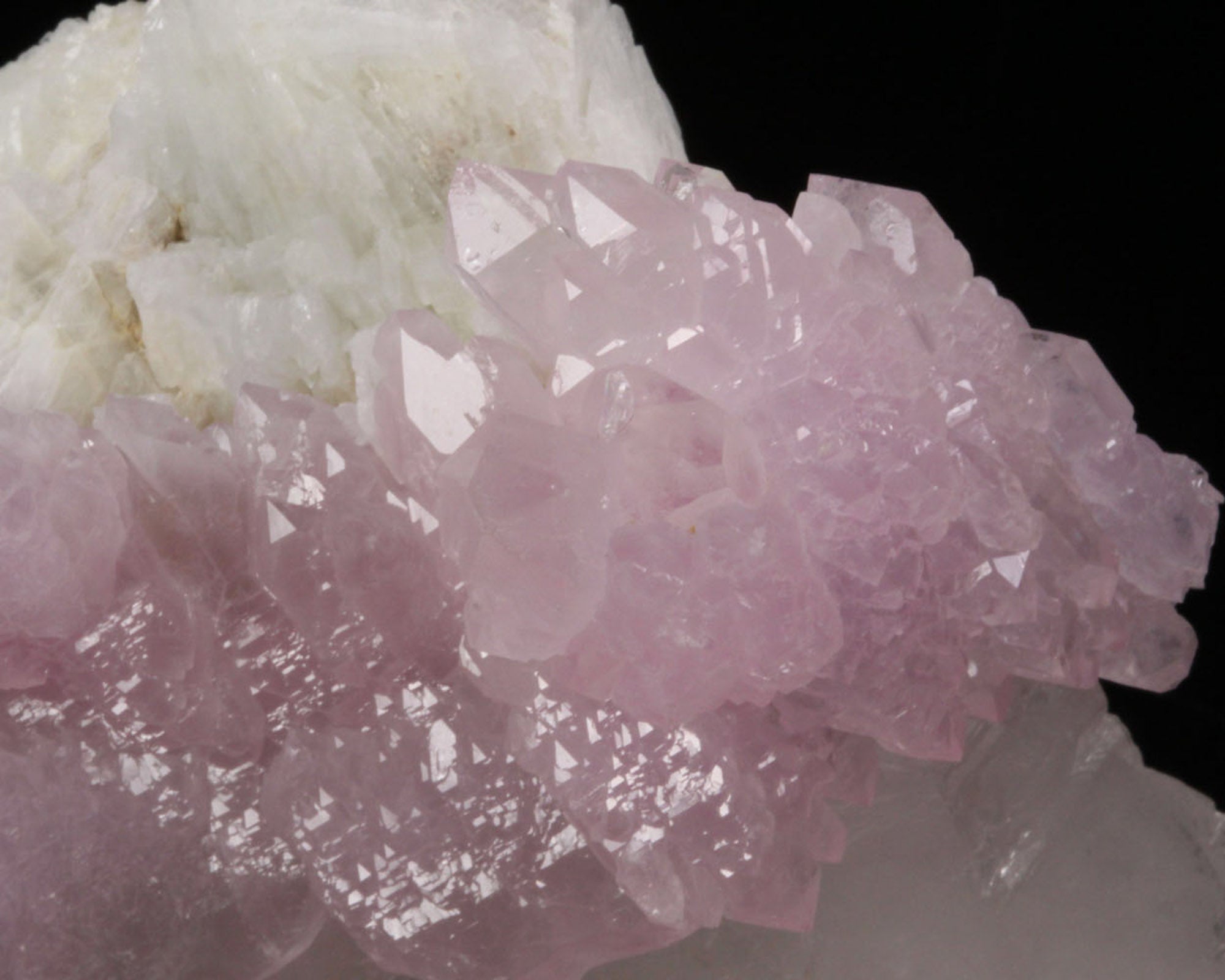 Quartz var. Rose