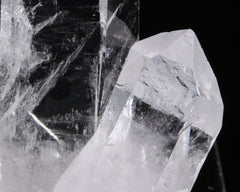 Quartz cluster