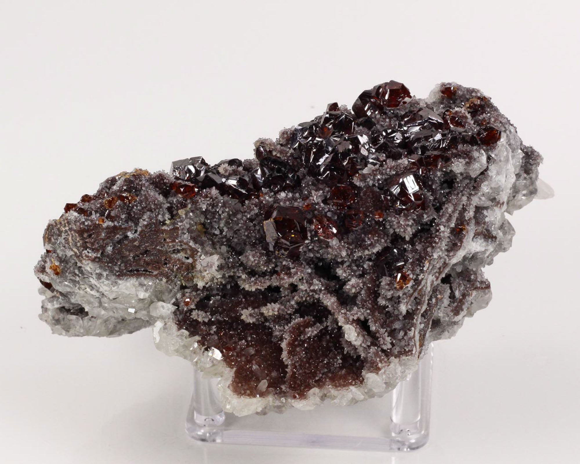 Sphalerite on Quartz with Calcite