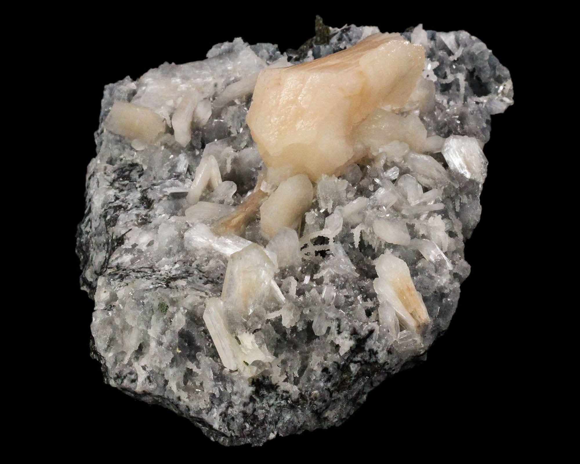 Stilbite on Chalcedony