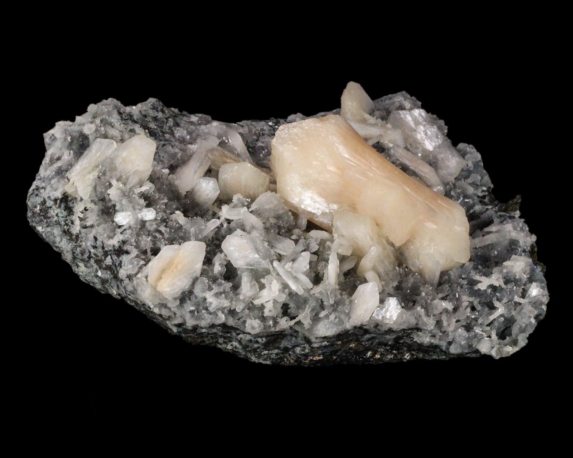 Stilbite on Chalcedony