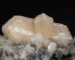 Stilbite on Chalcedony