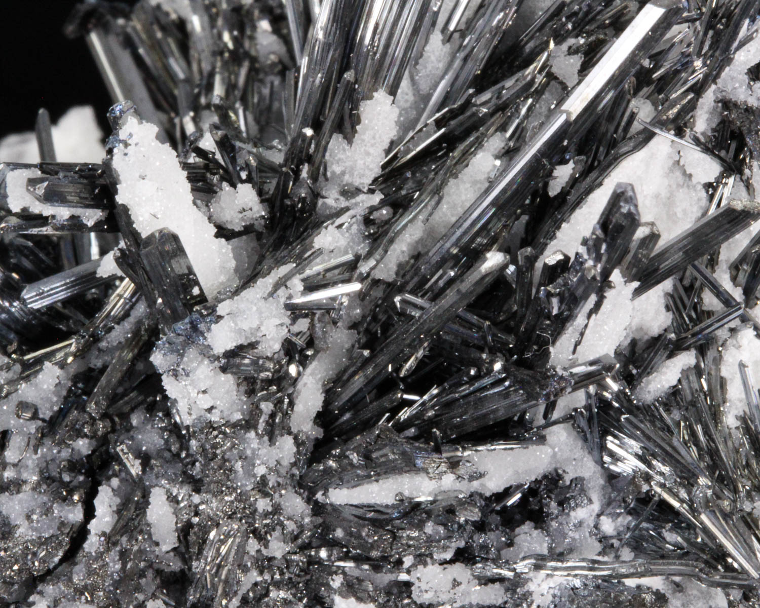 Stibnite with Quartz