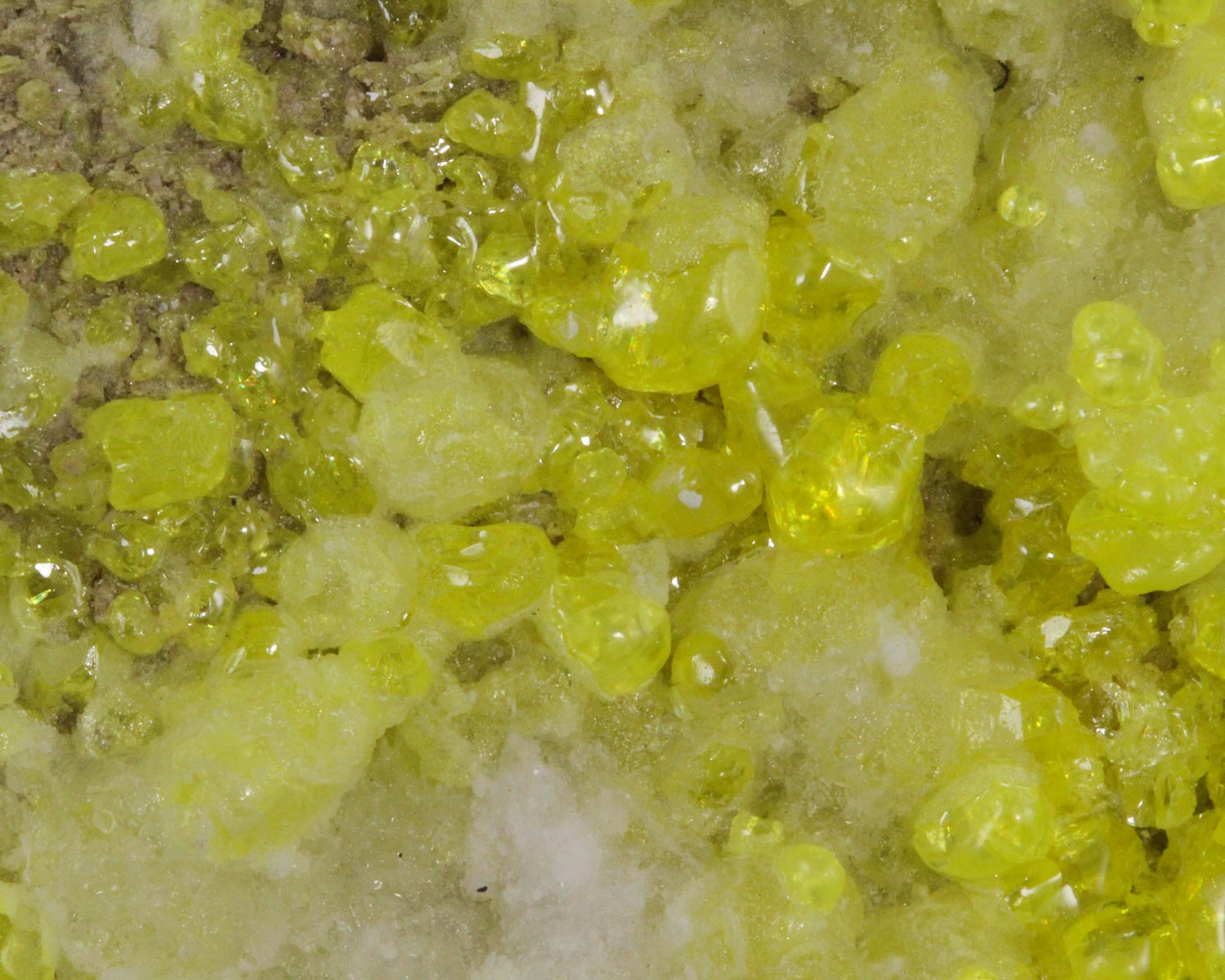 Sulfur with Calcite