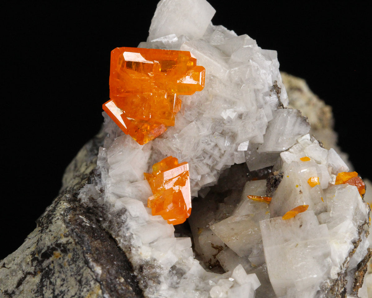 Wulfenite