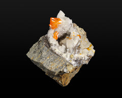 Wulfenite